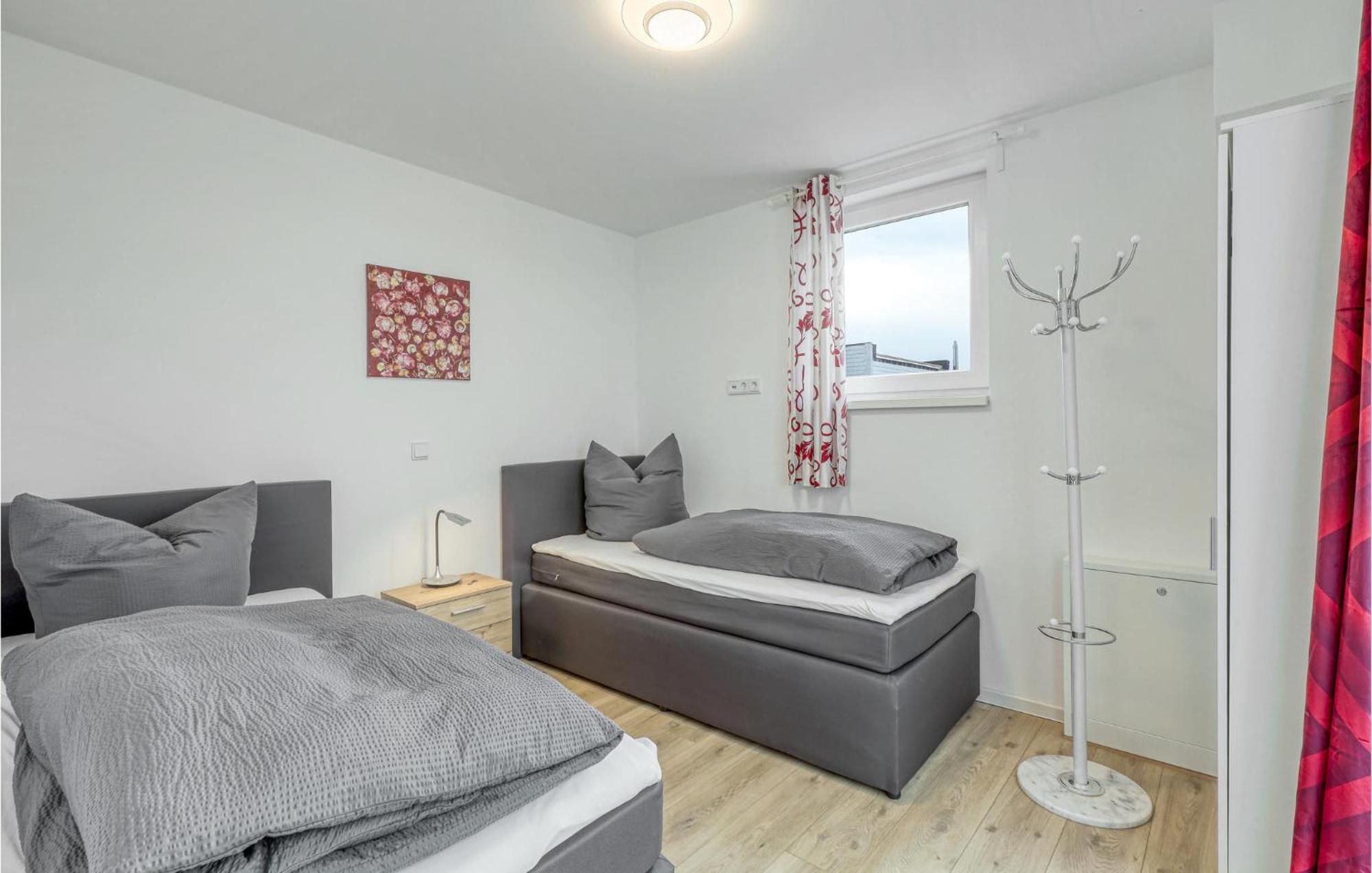 Nice Home In Tossens With Kitchen 외부 사진